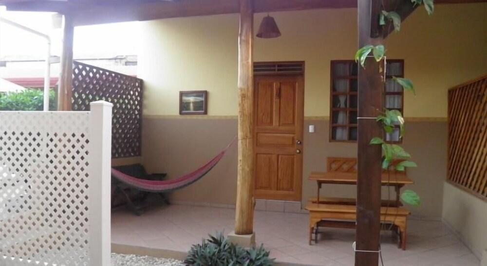 Cabinas El Colibri Puerto Carrillo Exterior foto